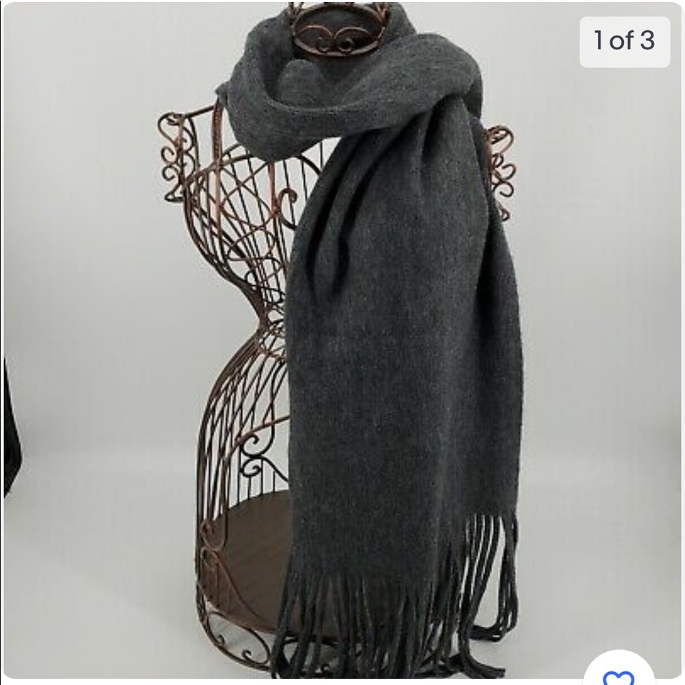 Lucky brand grey scarf